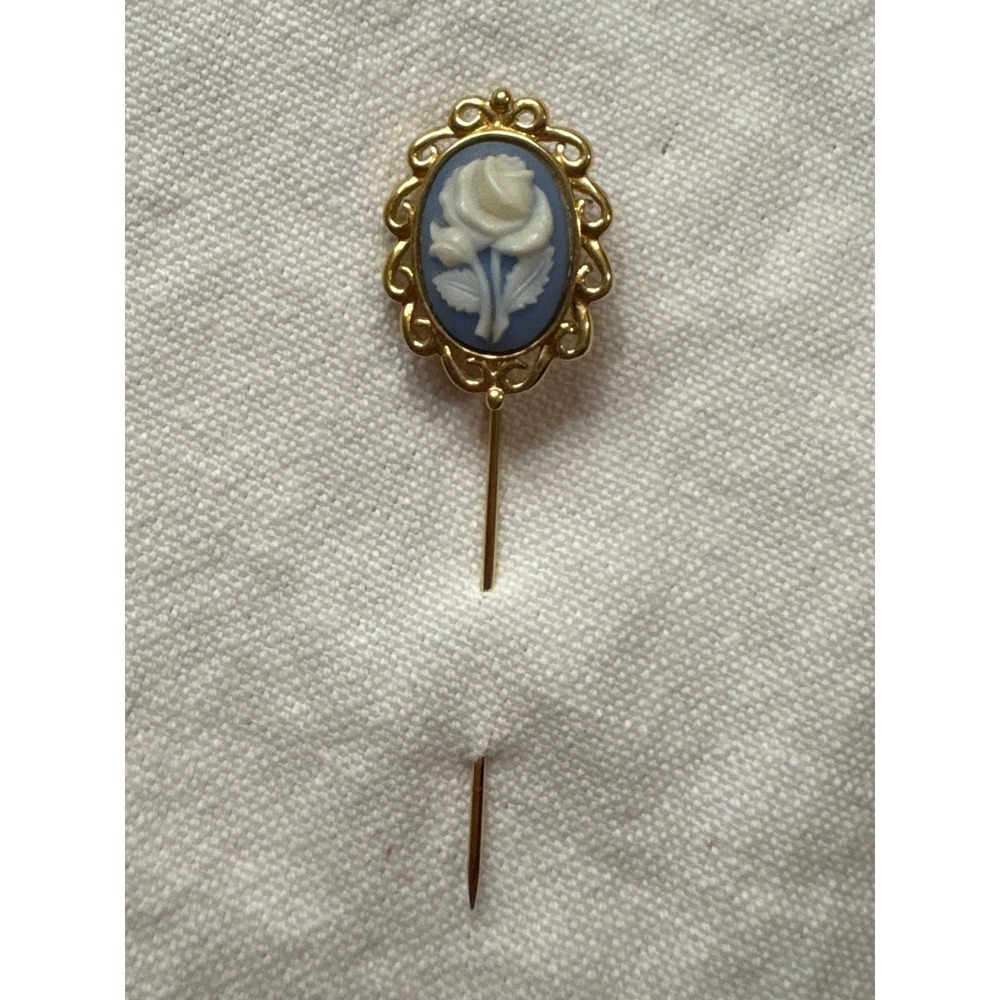 Monet Vintage Gold Tone Blue White Rose Cameo Stick Pin Brooch Floral Jewelry - Picture 9 of 9